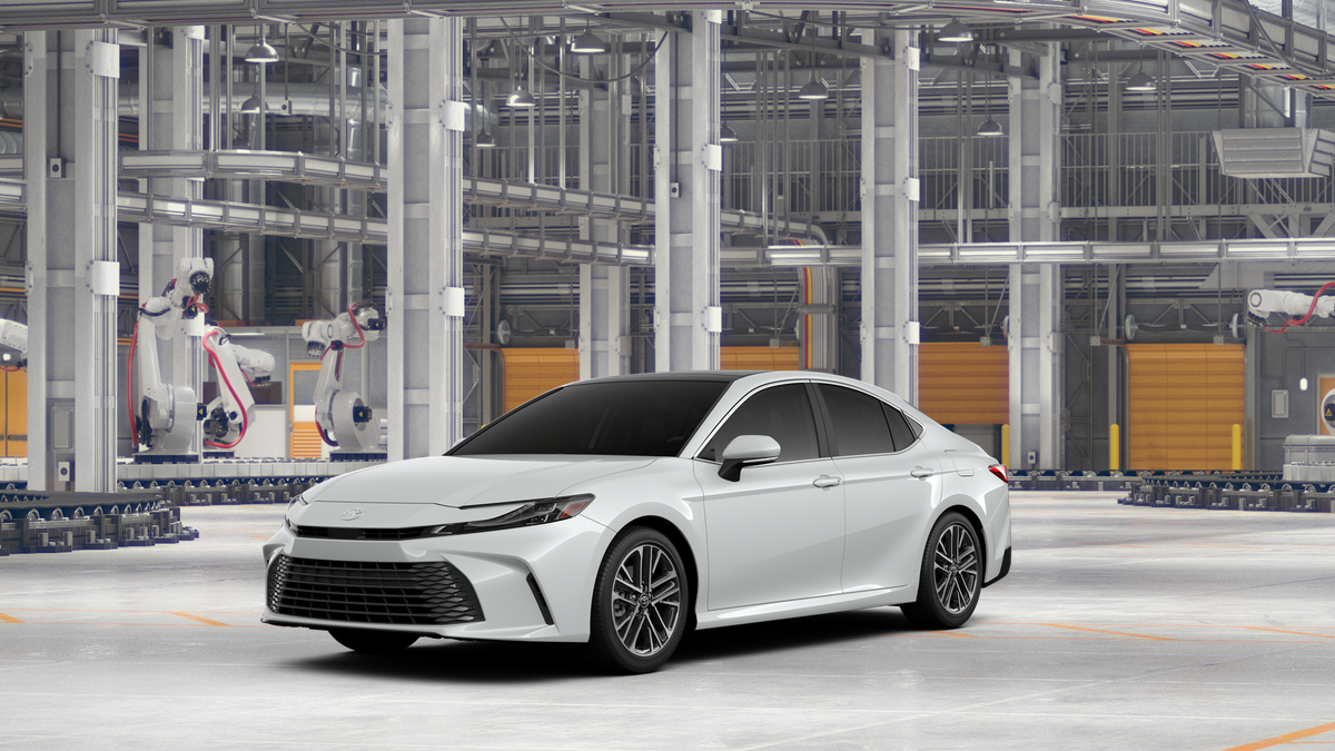 2026 Toyota Camry XLE AWD in Wind Chill Pearl <a role='button' class='viewDgDisclaimersButton' data-toggle='modal'...